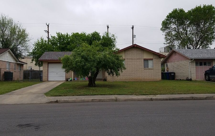 1st image of 1002 Stolnet St