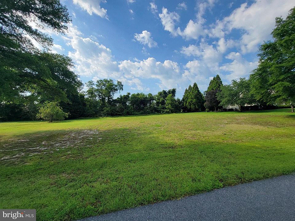 1st image of 109 Creekside Dr