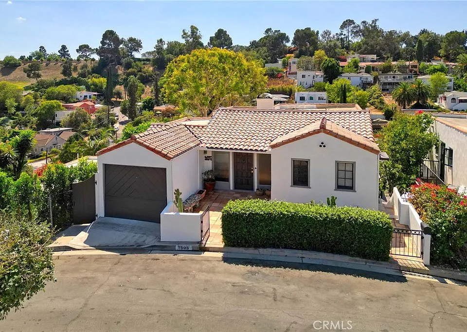 1505 Stanford Dr