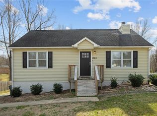 1385 Blair St, Thomasville, NC 27360