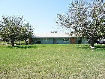 1st image of 300 Sue Ln