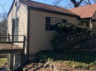 2260 Wildwood Rd, Gibsonia, PA 15044