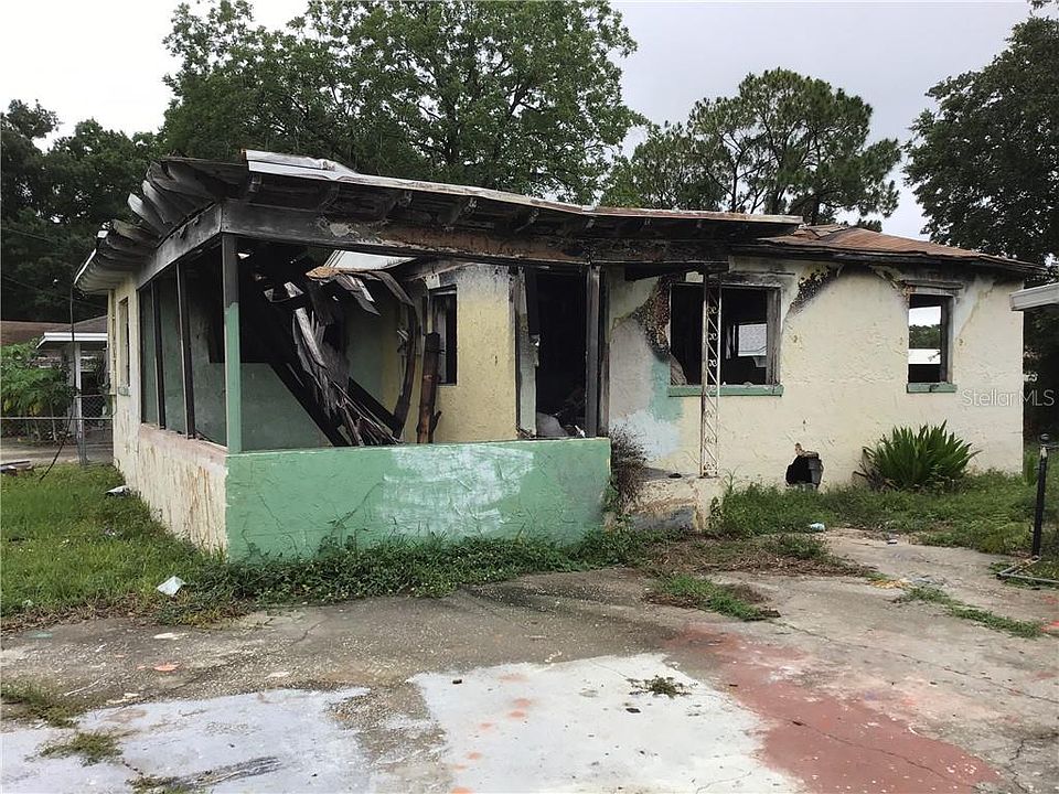 2nd image of 912 Berkley Rd