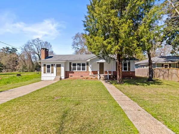 1715 Brooklane Dr, Hattiesburg, MS 39401