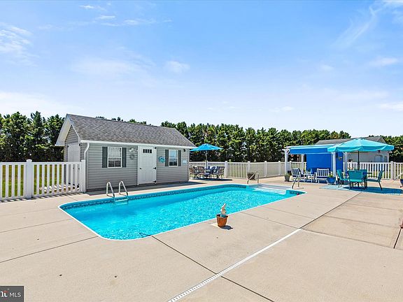 3rd image of 27188 Indian Meadows Cir