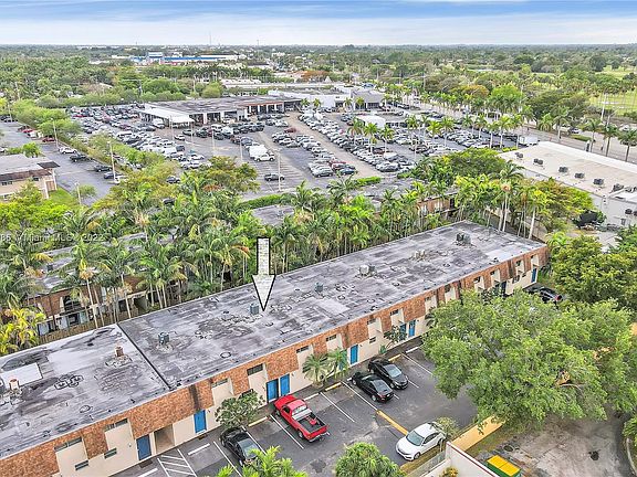 2nd image of 15385 S Dixie Highway Highway 10