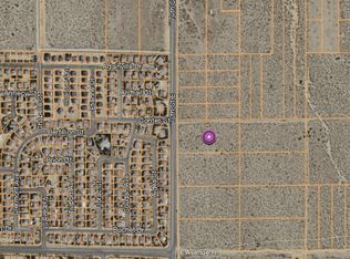 On 70th East Q12, Palmdale, CA 93552