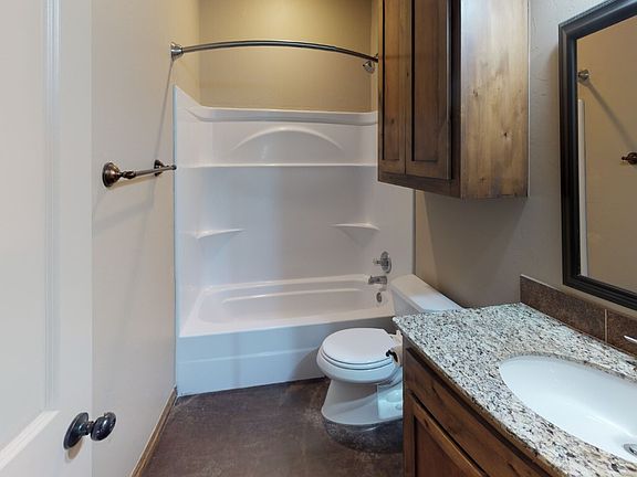 4th image of 11201 NE Marigold Ln #B