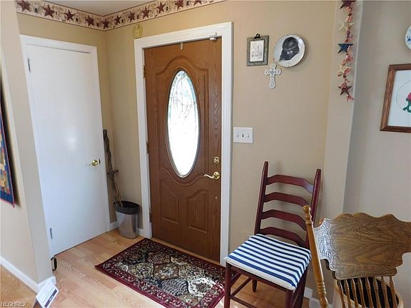 4th image of 79 Ellenwood Ave