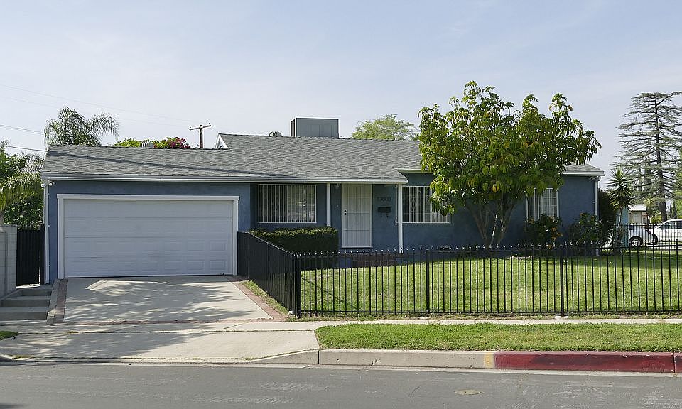 1st image of 13003 Kittridge St