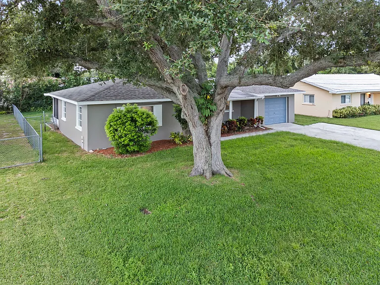 2192 Belmar Dr — Photo 41