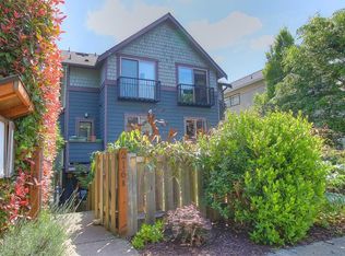 218 24th Ave E, Seattle, WA 98112