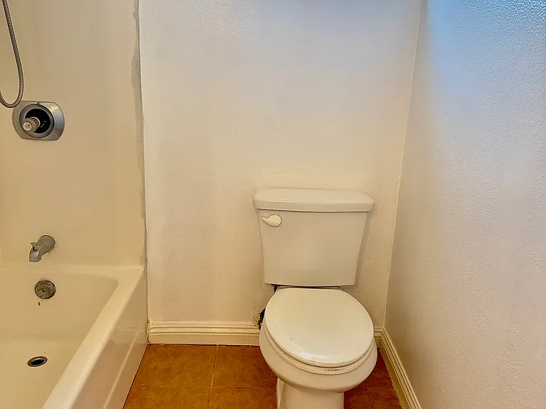 1307 W Heald Ave — Photo 16