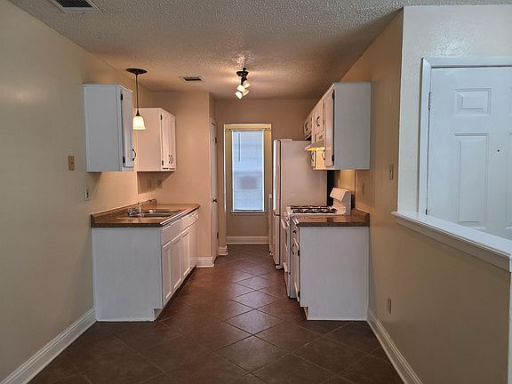 4th image of 12405 Alderbrook Dr #B