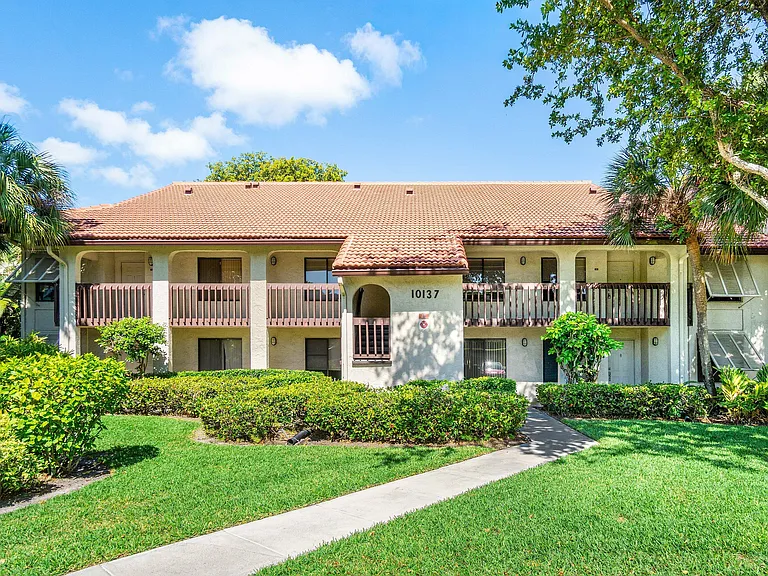 10137 Mangrove Dr #203 — Photo 41