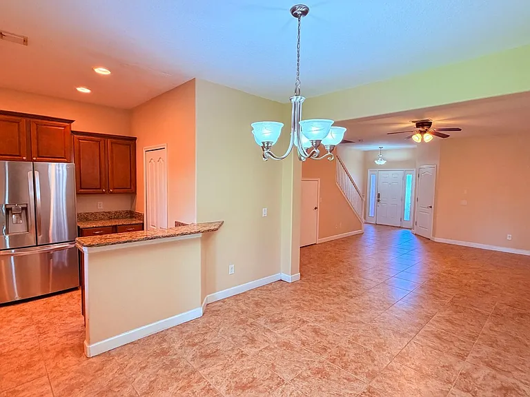 2832 Adelaide Ct — Photo 7