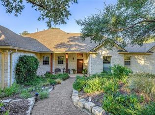 1040 Windmill Rd, Dripping Springs, TX 78620