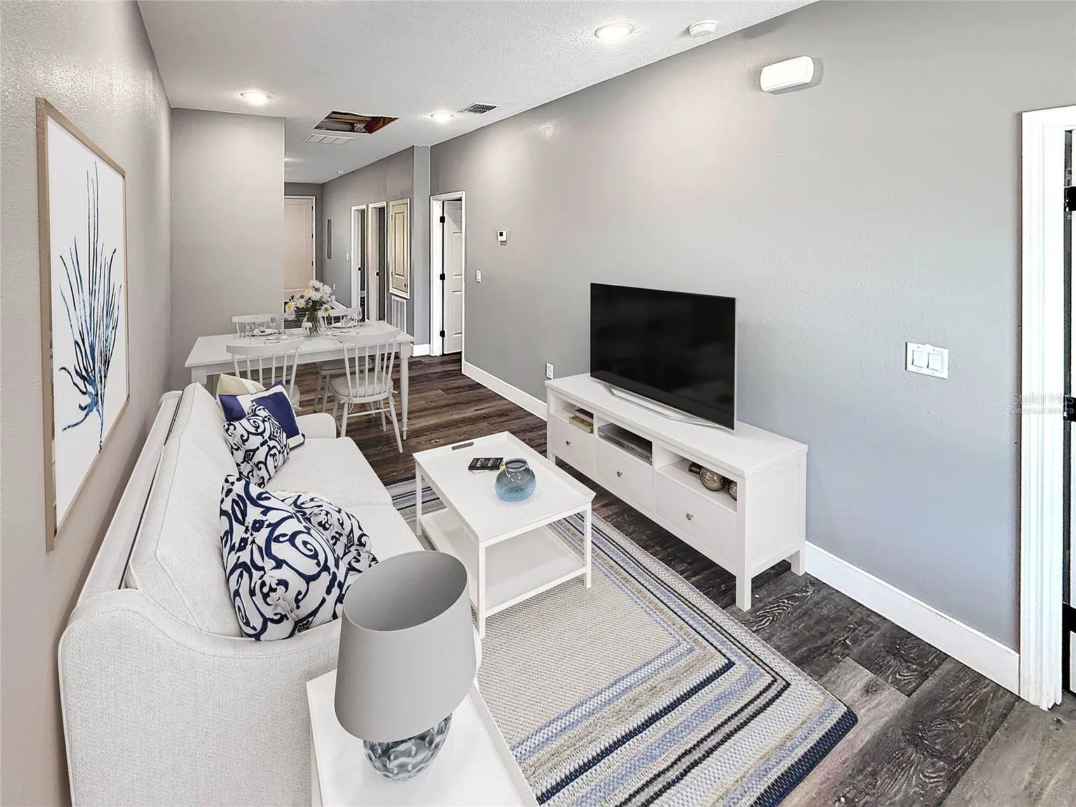 3 bed, 1005 sqft, $1,400 — Photo 2