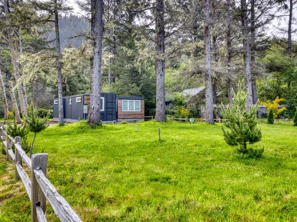 6075 Coates Ave, Cloverdale, OR 97112