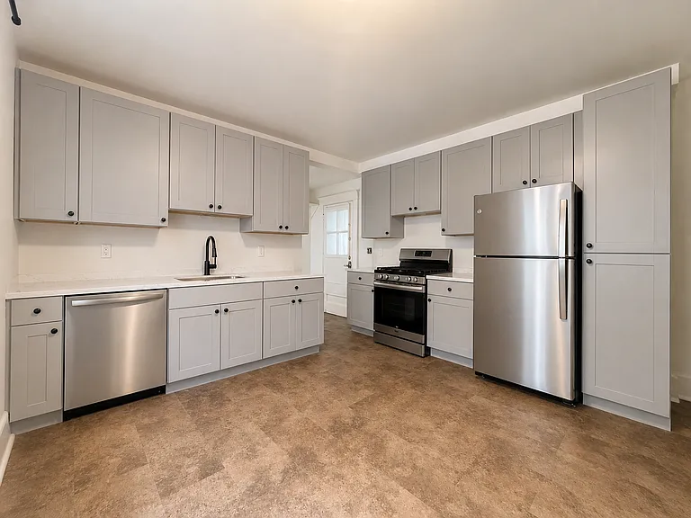 304 Central Ave #304 — Photo 7
