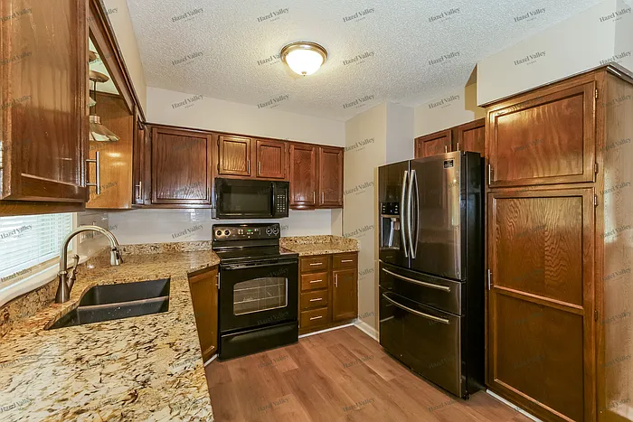 4221 S Union Ave — Photo 8