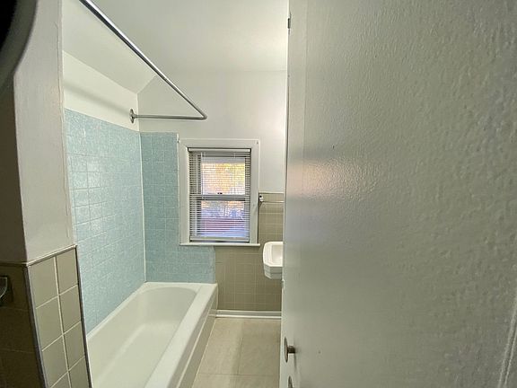 5th image of 329 Lyon St NE APT 3