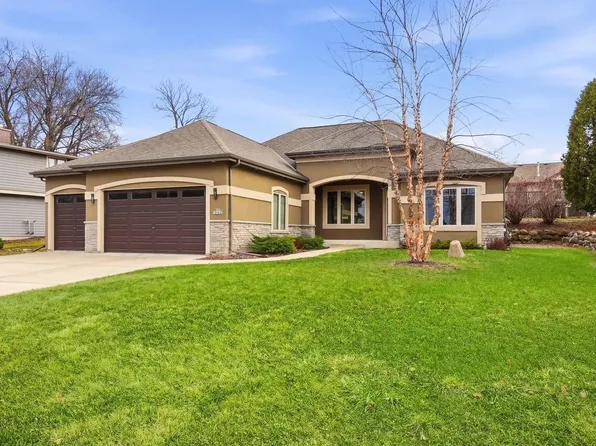 N27W27075 Woodland DRIVE, Pewaukee, WI 53072