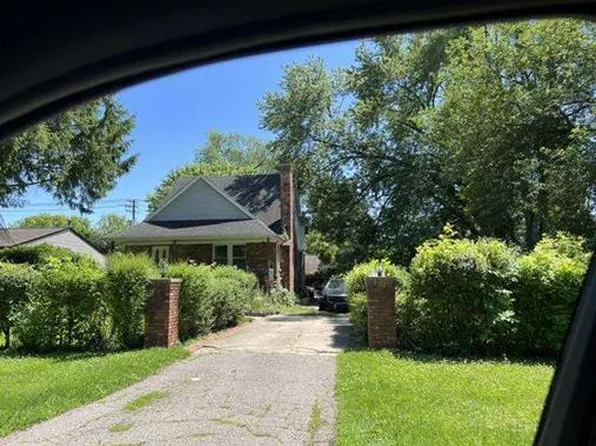 19331 Hilton Dr, Southfield, MI 48075