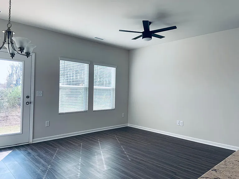 236 Brook Farm Ln — Photo 6