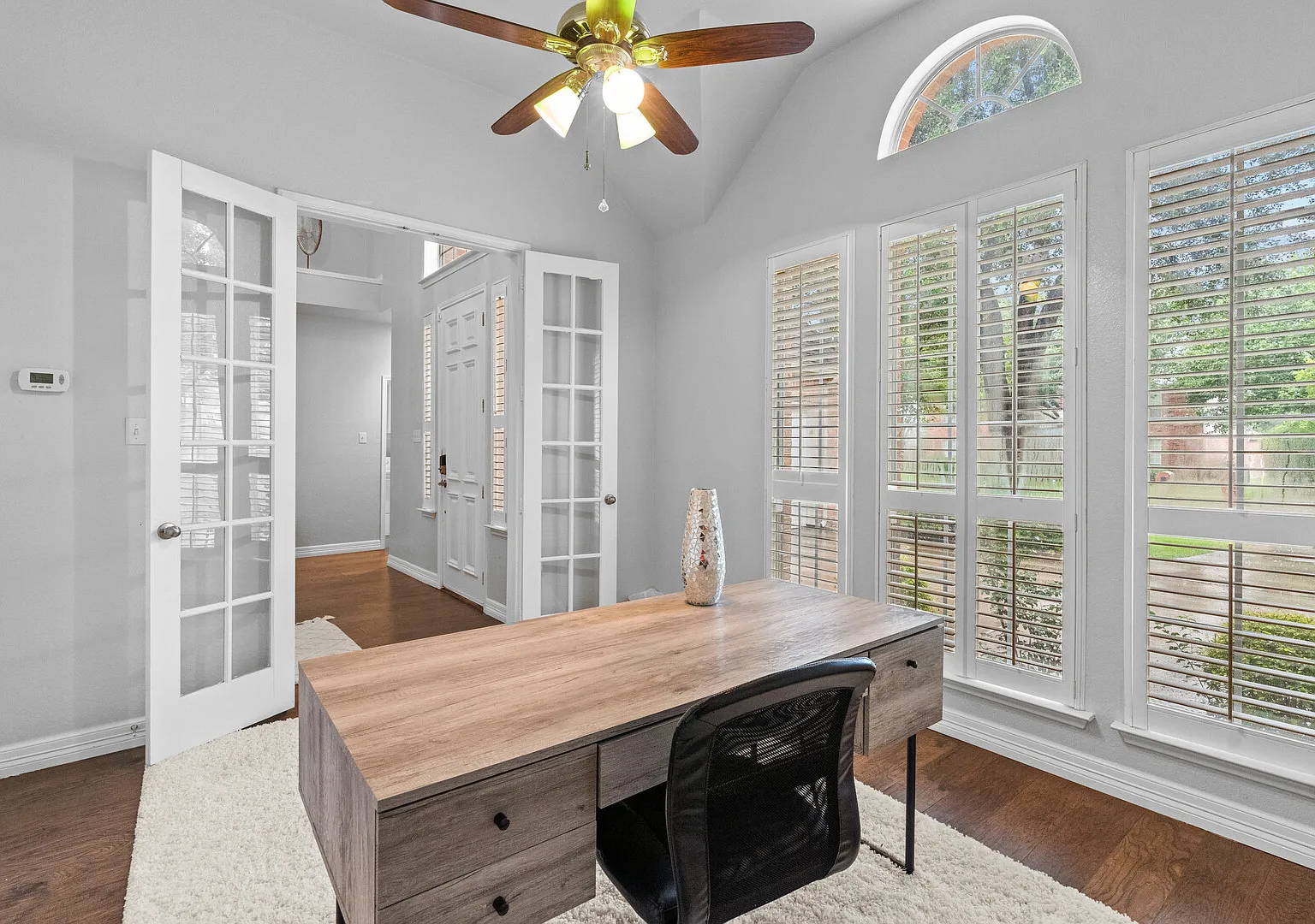 Beautiful and Spacious Frisco Home in a quiet neighborhood — Photo 4