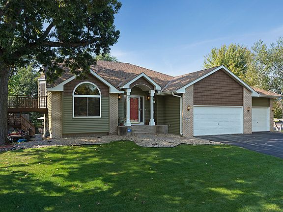2nd image of 10974 Waconia Ct NE