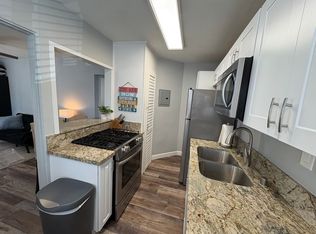 Updated Furnished Unit Half A Block From Beach, San Diego, CA 92109