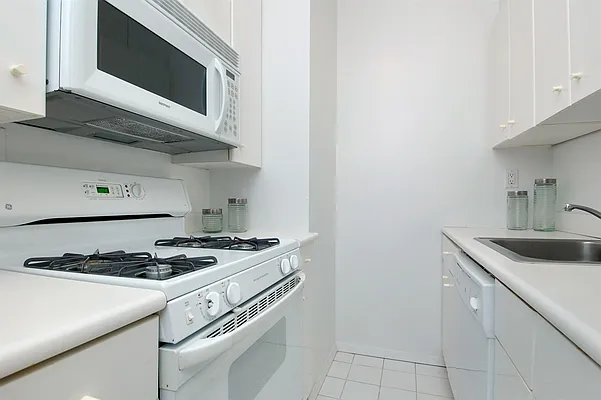 Rented by Corcoran | media 2