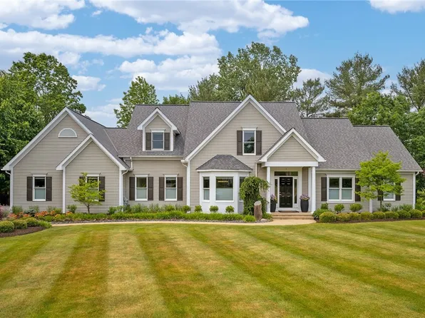 6 Steepleview Dr, Hudson, OH 44236