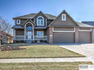 6223 N 157 Avenue Cir, Omaha, NE 68116