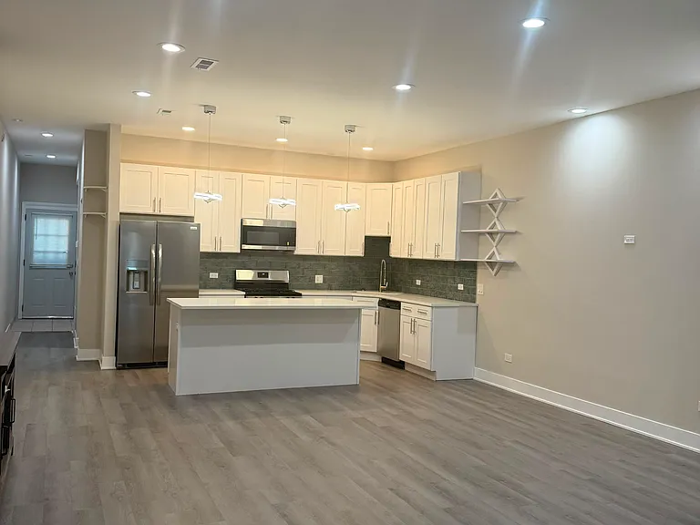 5549 N Lincoln Ave #3 — Photo 10