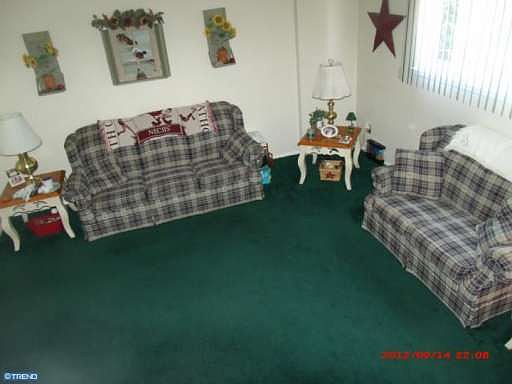 4th image of 10807 Kelvin Ave