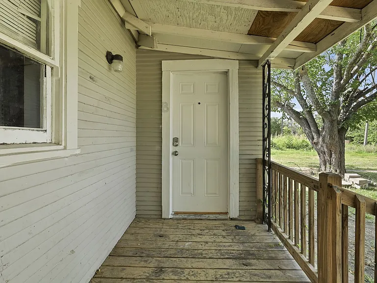 808 Mill St — Photo 19