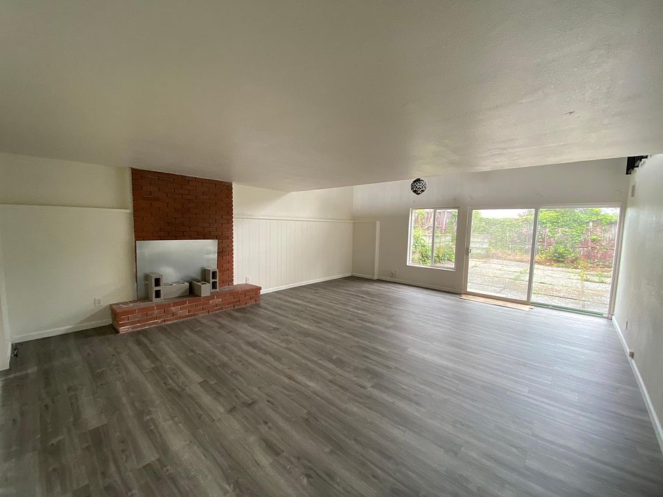 1st image of 2470 Bantry Ln