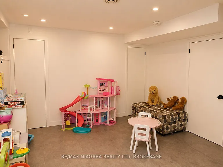 1 Timber Ln — Photo 27