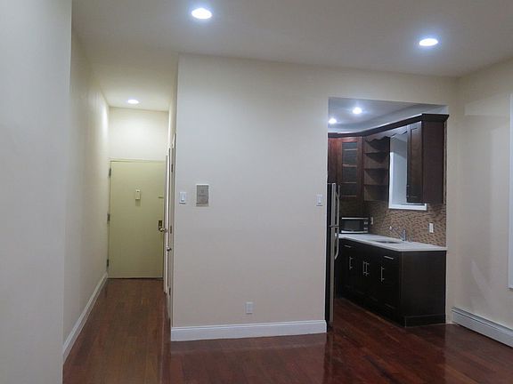 2nd image of 445 Bainbridge St APT 3B