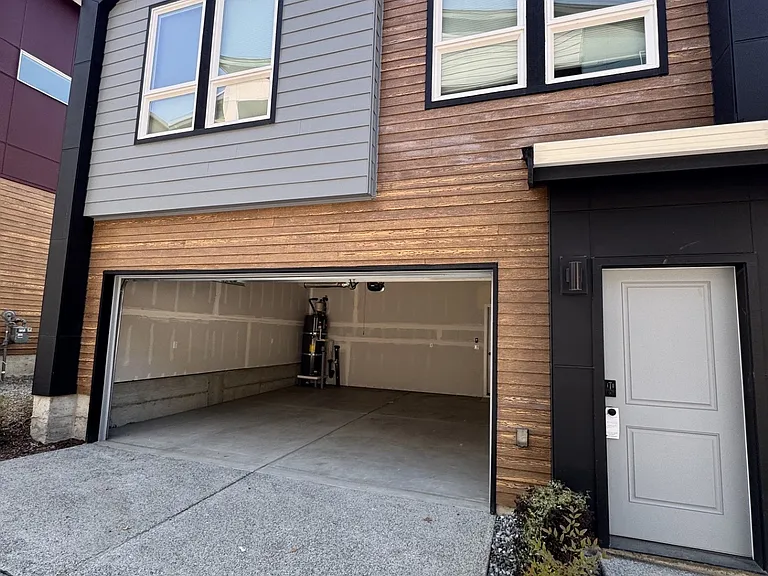 4255 Aberdeen Way NE — Photo 2