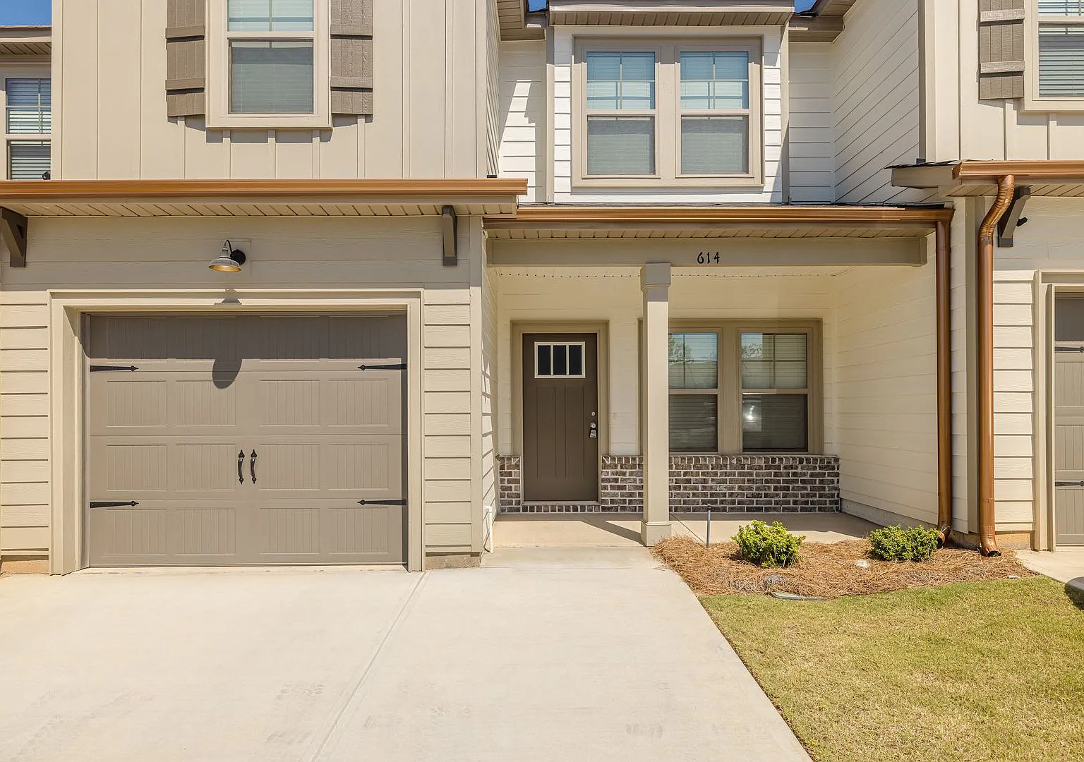 614 Hope Street — Photo 3