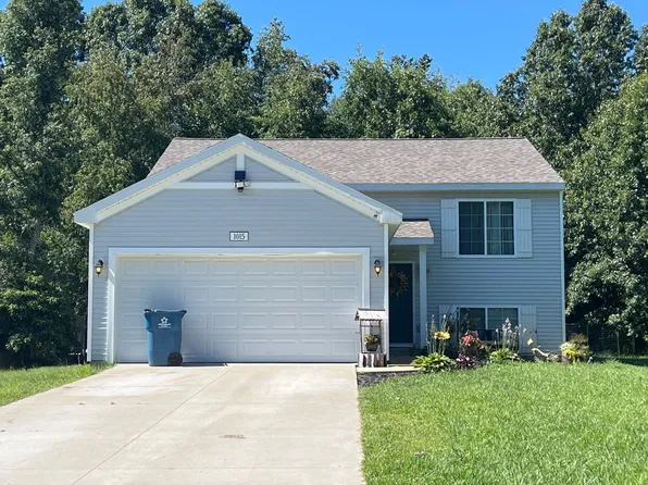 1015 Point Way, Lawton, MI 49065