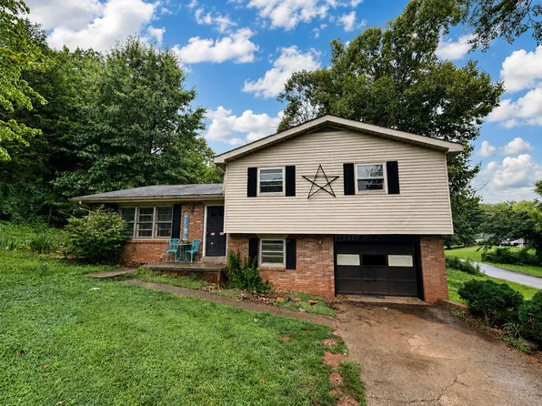 341 Twin Rivers Dr, Bronston, KY 42518