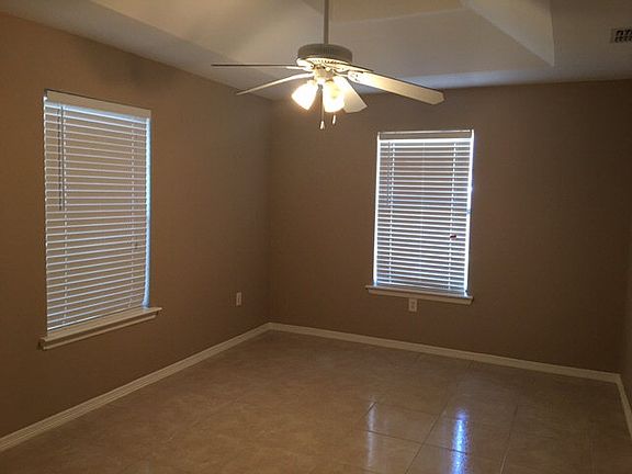 5th image of 301 W Eighth St