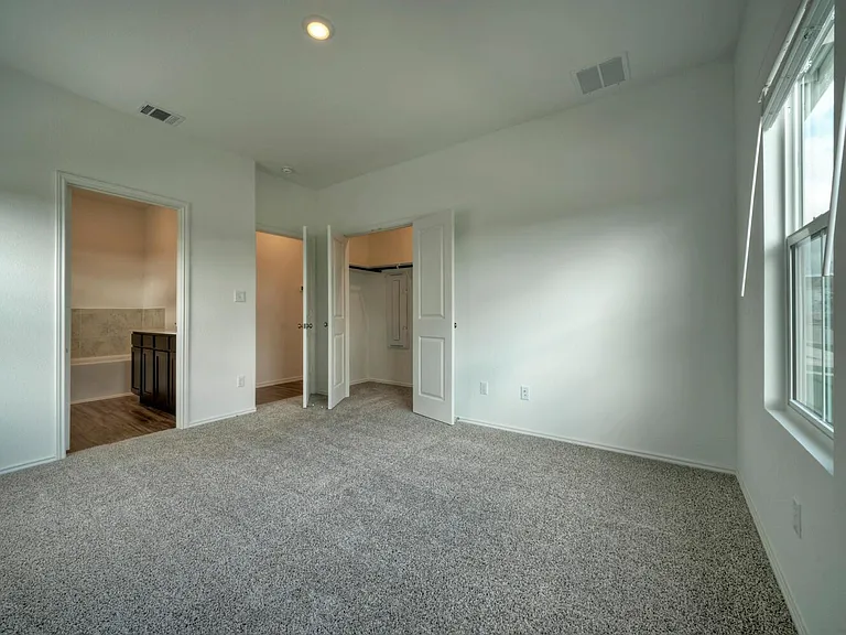 1317 Linwood St — Photo 18