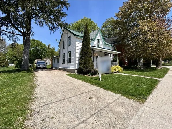 101 John St E, North Huron, ON N0G 2W0