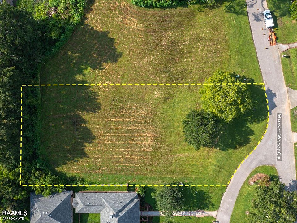 2nd image of 104 Madison Woods Cir