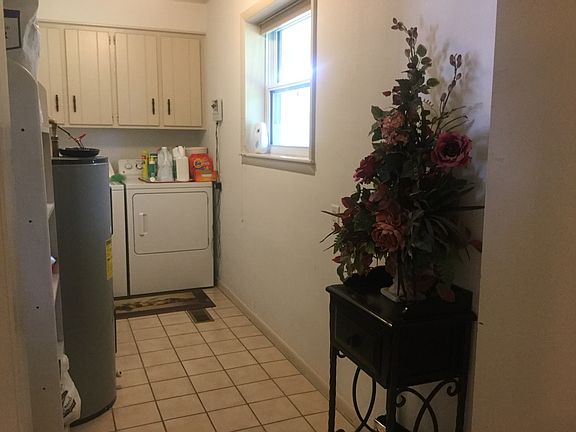 Utility Room off Kitchen